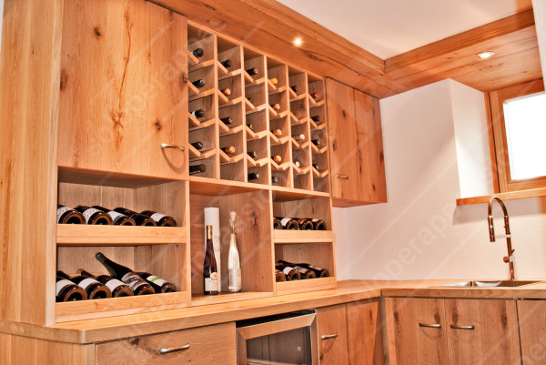WINE STUBE IN ROVERE per gli amanti del buon LEGNO e del buon vino.
