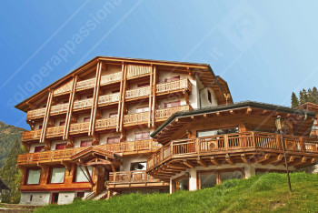 	 	hotel touring a madonna di campiglio nelle dolomiti di brenta