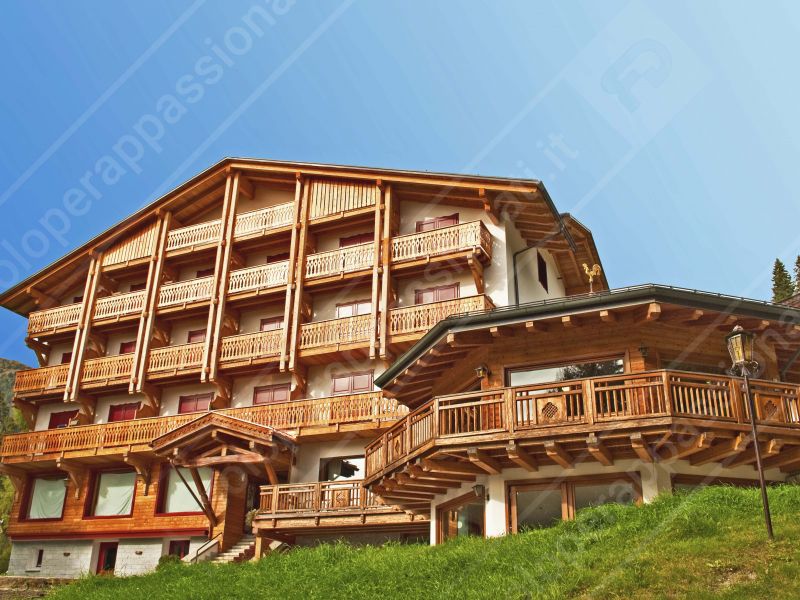 	 	HOTEL TOURING a MADONNA DI CAMPIGLIO nelle DOLOMITI DI BRENTA